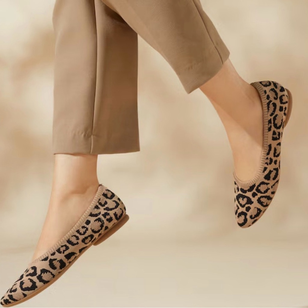 Vivaia Almond-Toe Ballet Flats (Tamia 2.0) | EUC | Sz 8 - Picture 2 of 12